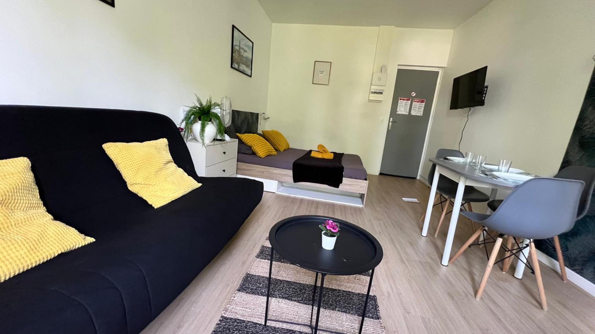 Studios Cozy 2A4 Pers Avec Jardin I Proche Futuroscope Chatellerault Exterior photo